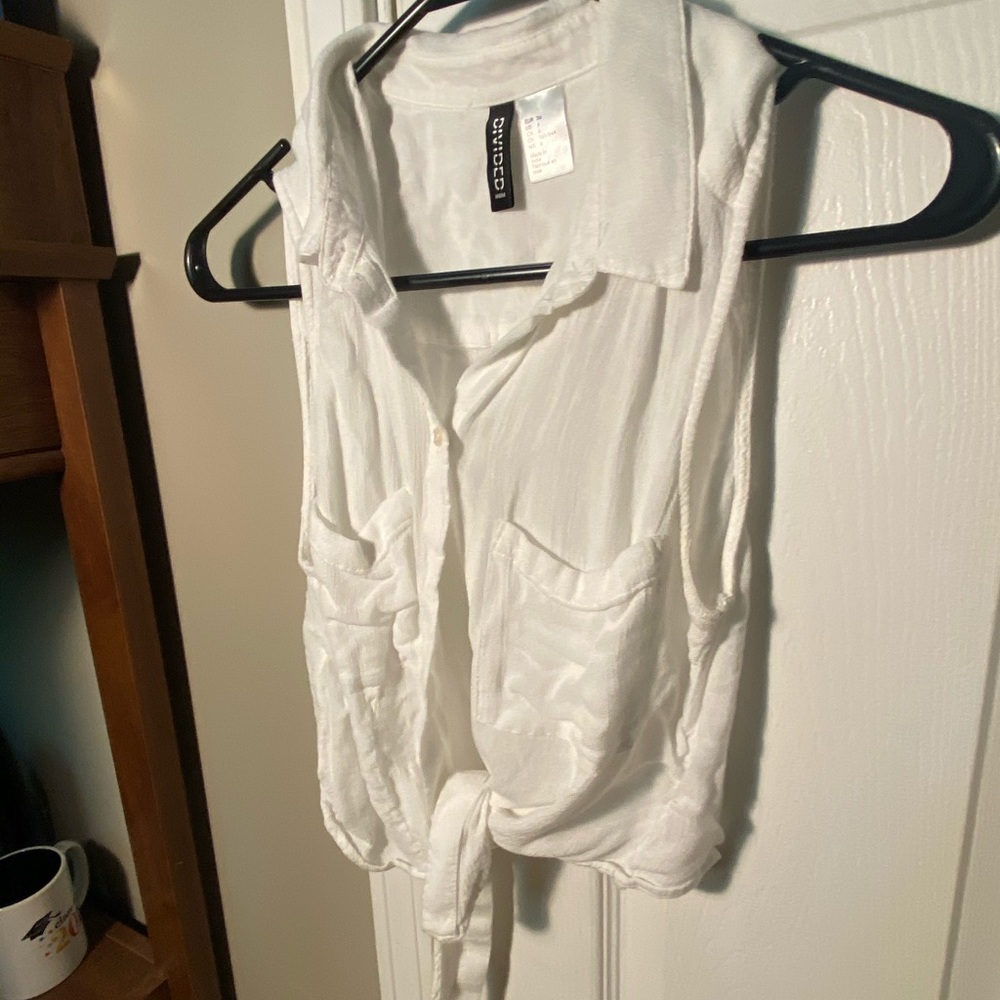Light weight white button down top - Picture 2 of 3